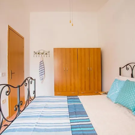 Sun House 4 Center Airconditioned Villasimius