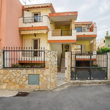 Sun House 4 Center Airconditioned Villasimius